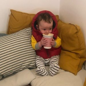 GAP red puffer vest- Size 6-12 mos